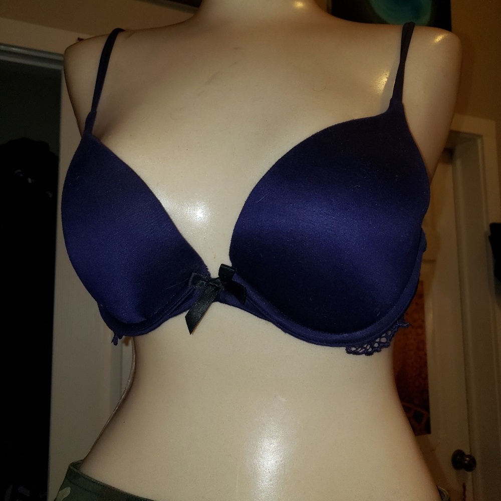 Very Sexy Purple Victoria's Secret Lace Pushup 34B
